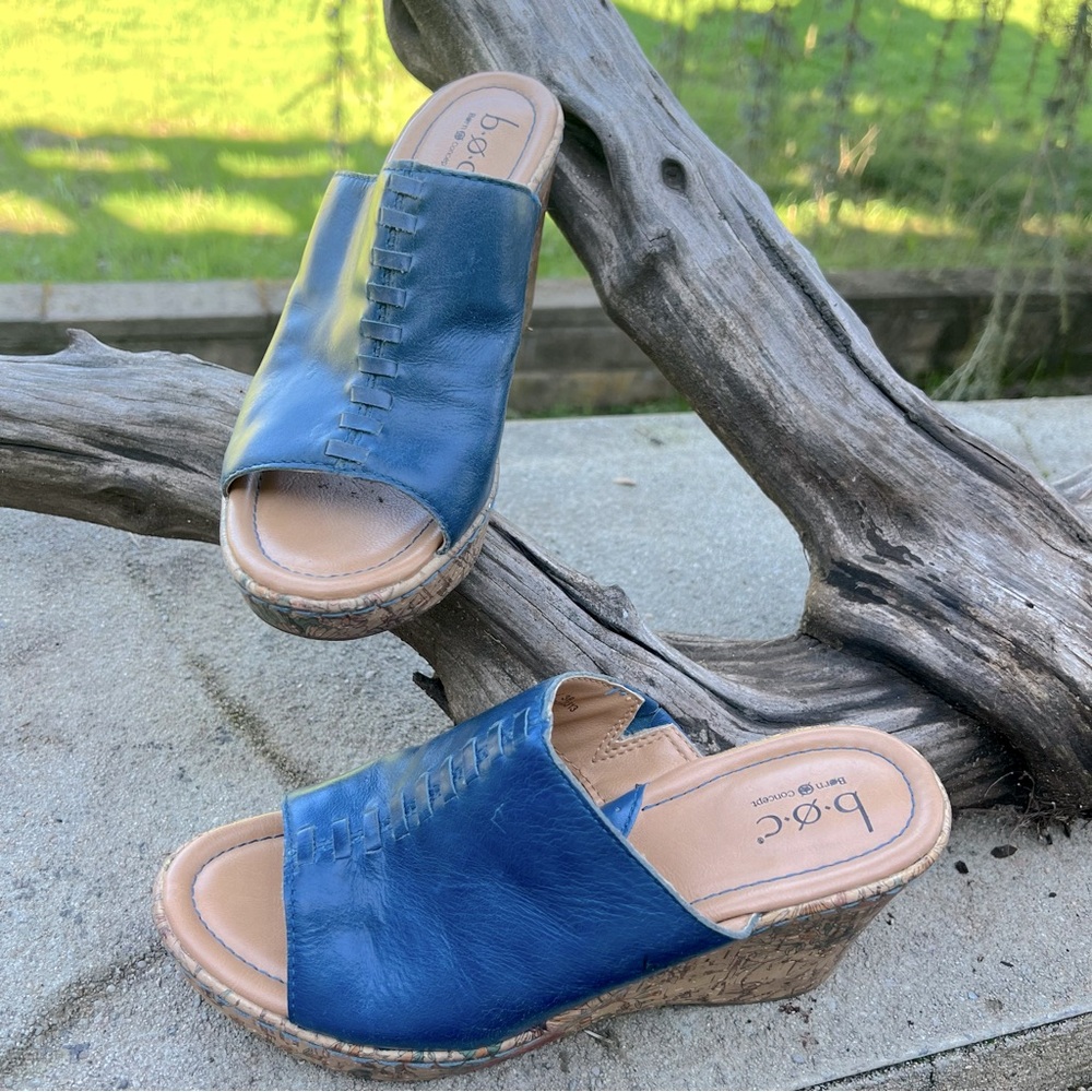 B.O.C. Blue Slides Floral Print Wedge Size 7